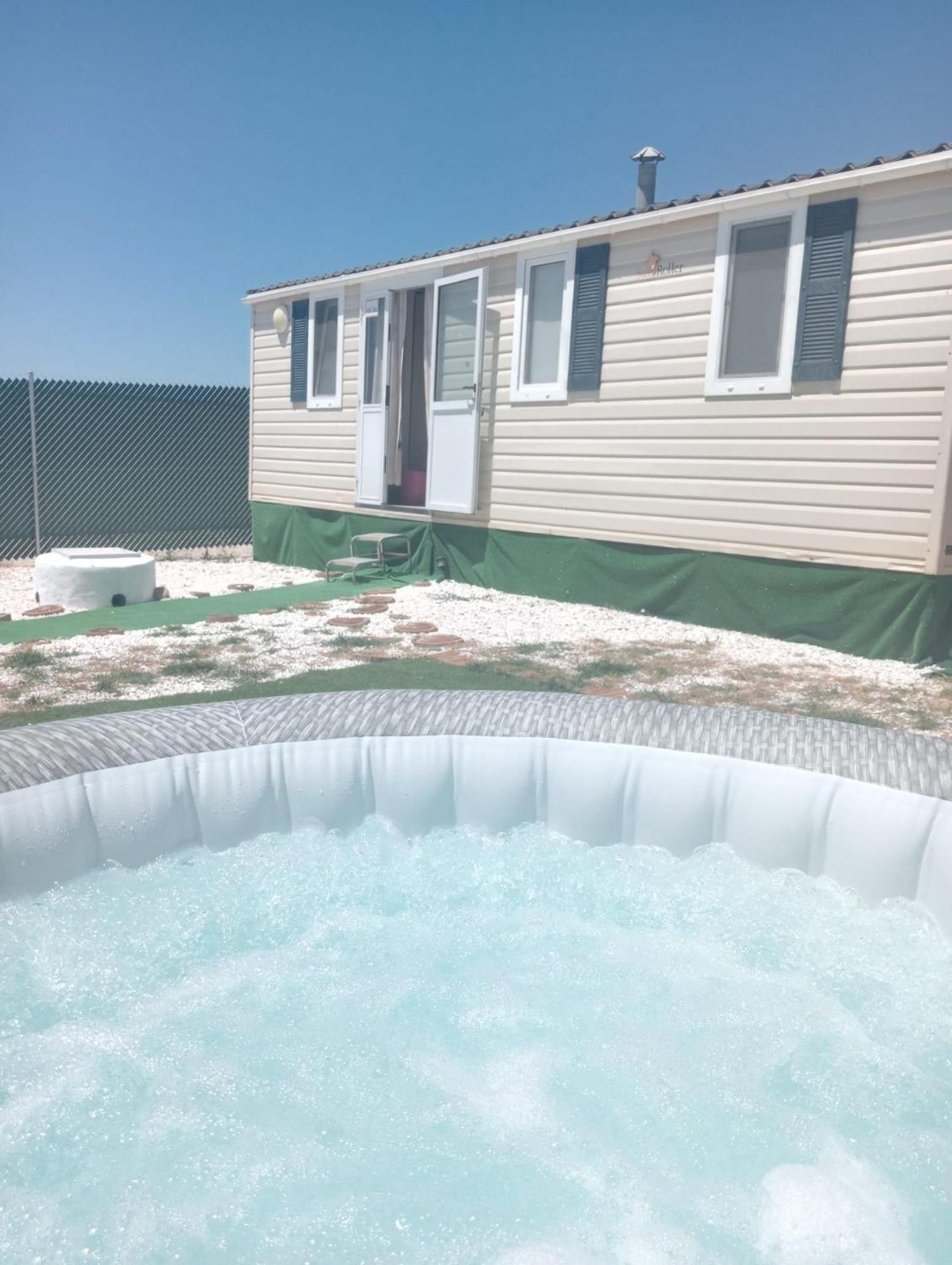 Casita Mh Acogedora Para 6 Con Jacuzzy Chiclana de la Frontera Luaran gambar