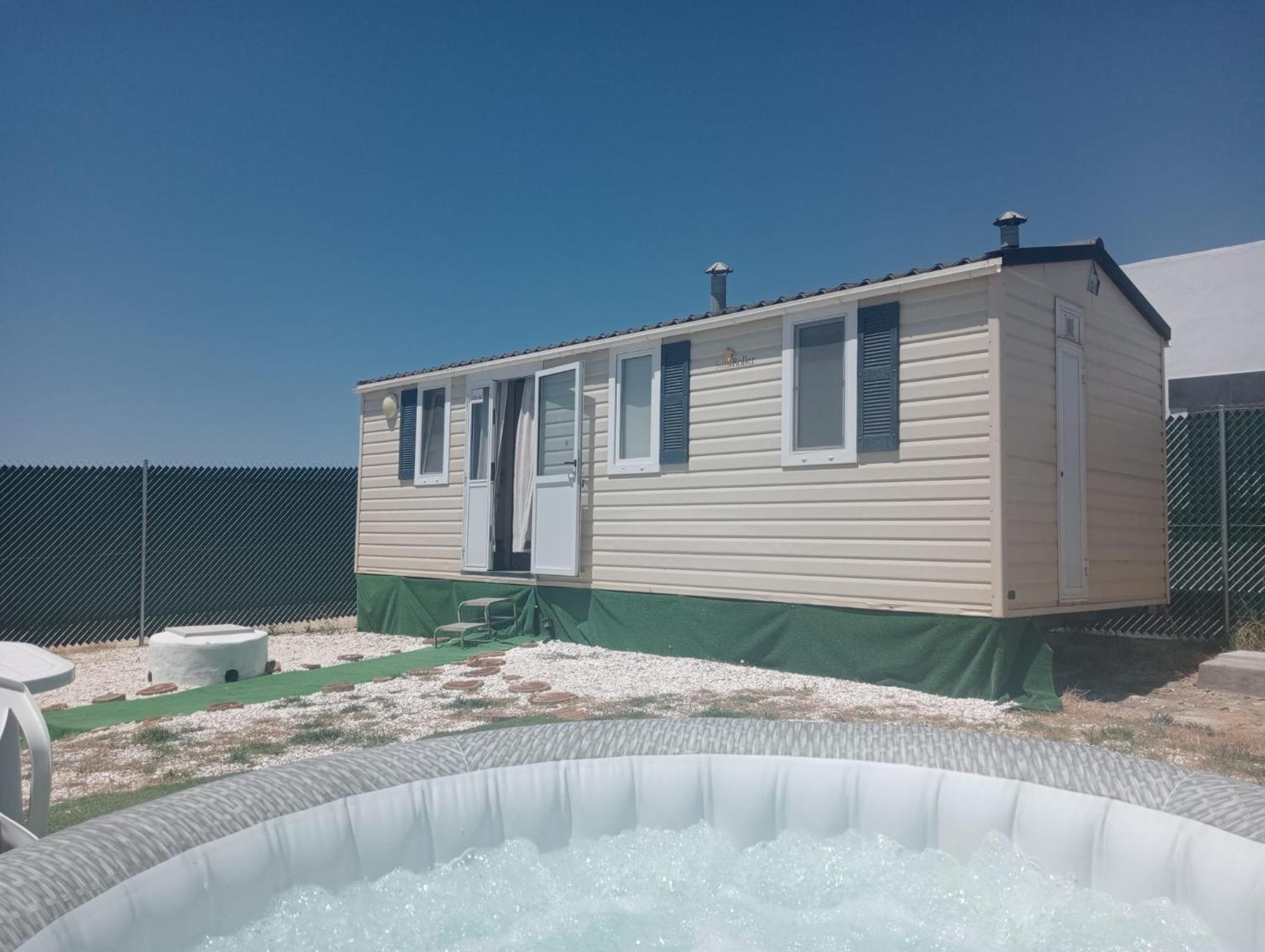 Casita Mh Acogedora Para 6 Con Jacuzzy Chiclana de la Frontera Luaran gambar